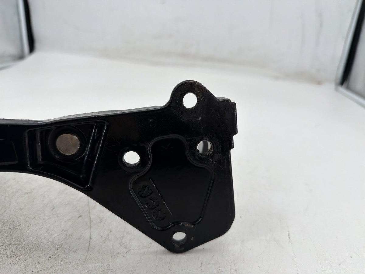 2002 Harley Heritage Softail Classic FLSTC OEM Right 1 Footboard Mount Bracket