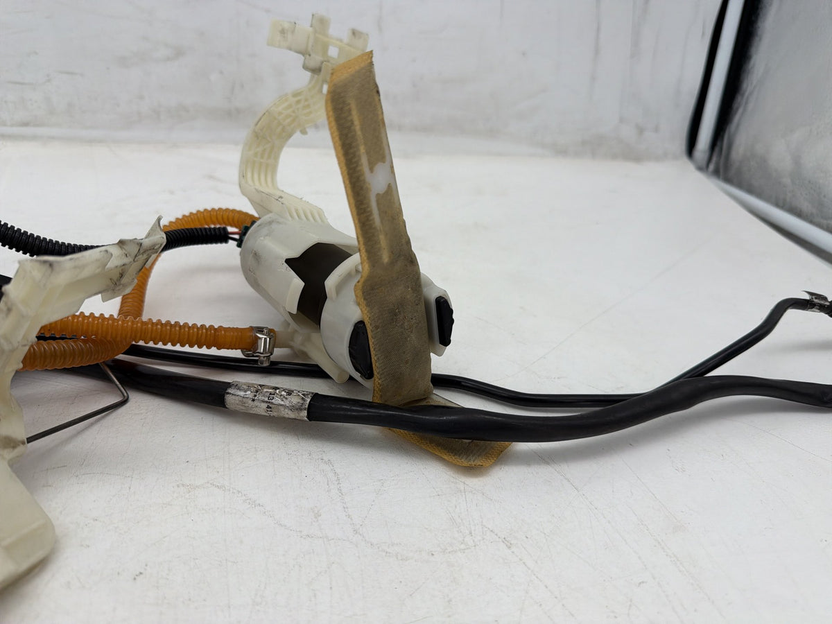 10 Harley Electra Glide Touring Ultra OEM Fuel Pump Gas Gasoline Petrol Sending