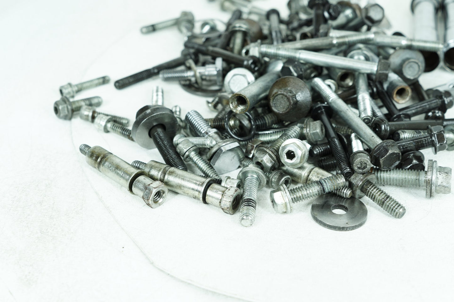 1999 - 2006 Harley-Davidson Softail Heritage Classic Twin Cam Engine Hardware Bolt Pushrods  	16480-92A