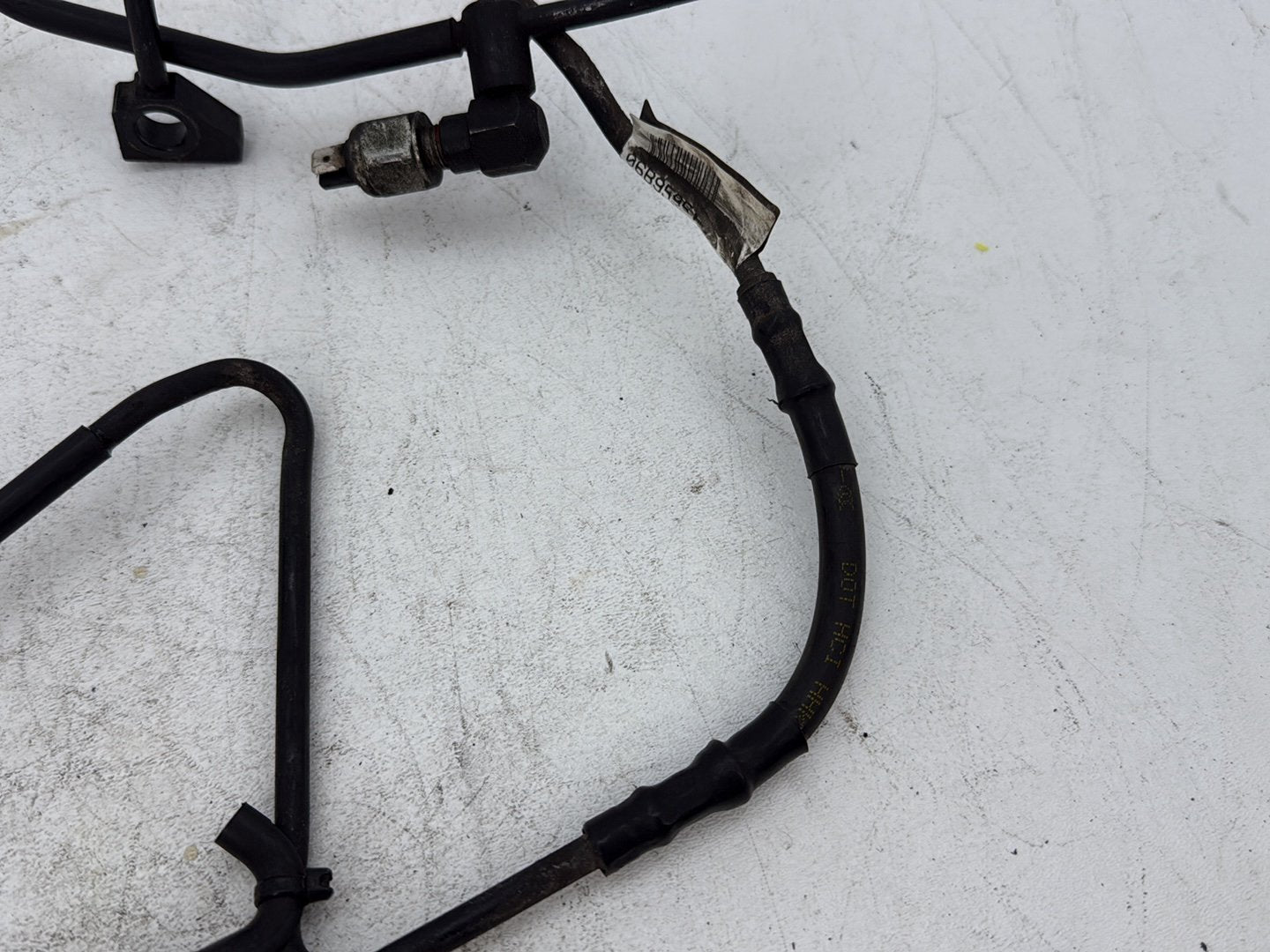 2018 Harley Electra Glide Touring Ultra FLHTCU OEM Rear Brake Hose Line Pipe ABS