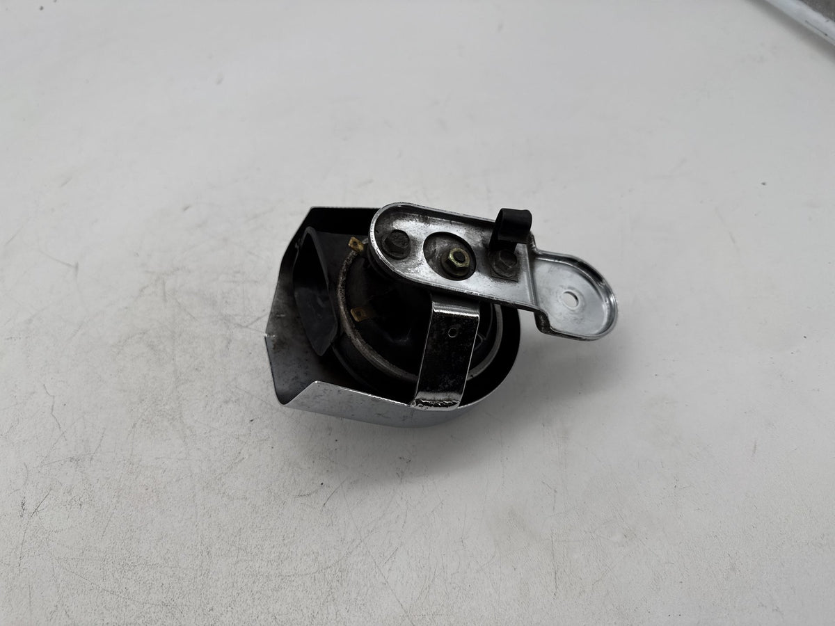 1997 Harley Heritage Softail Classic OEM Horn Signal Klaxon Chrome Cover