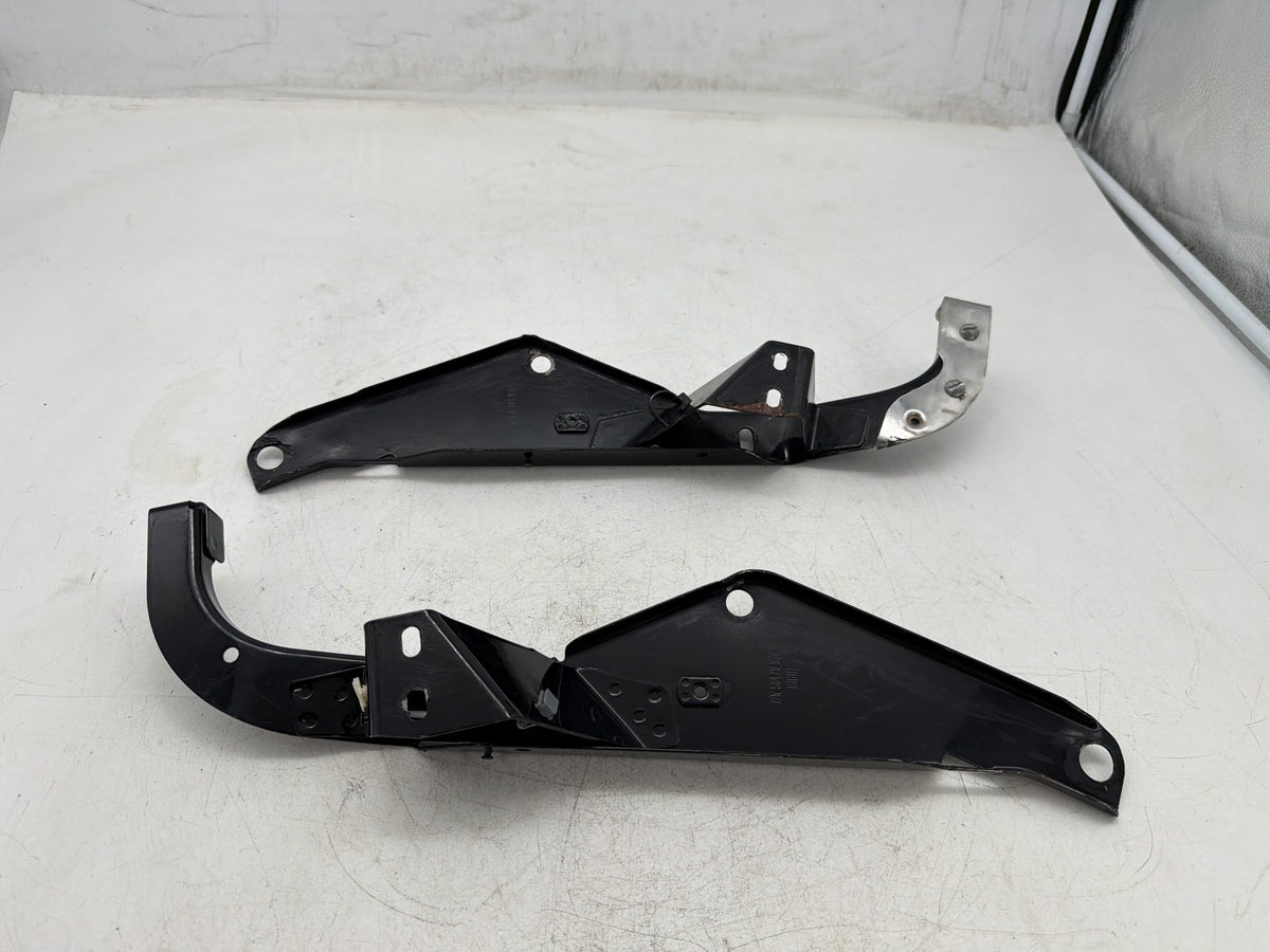 2010 Harley Street Glide Touring FLHX OEM Right Left Fairing Support Brackets