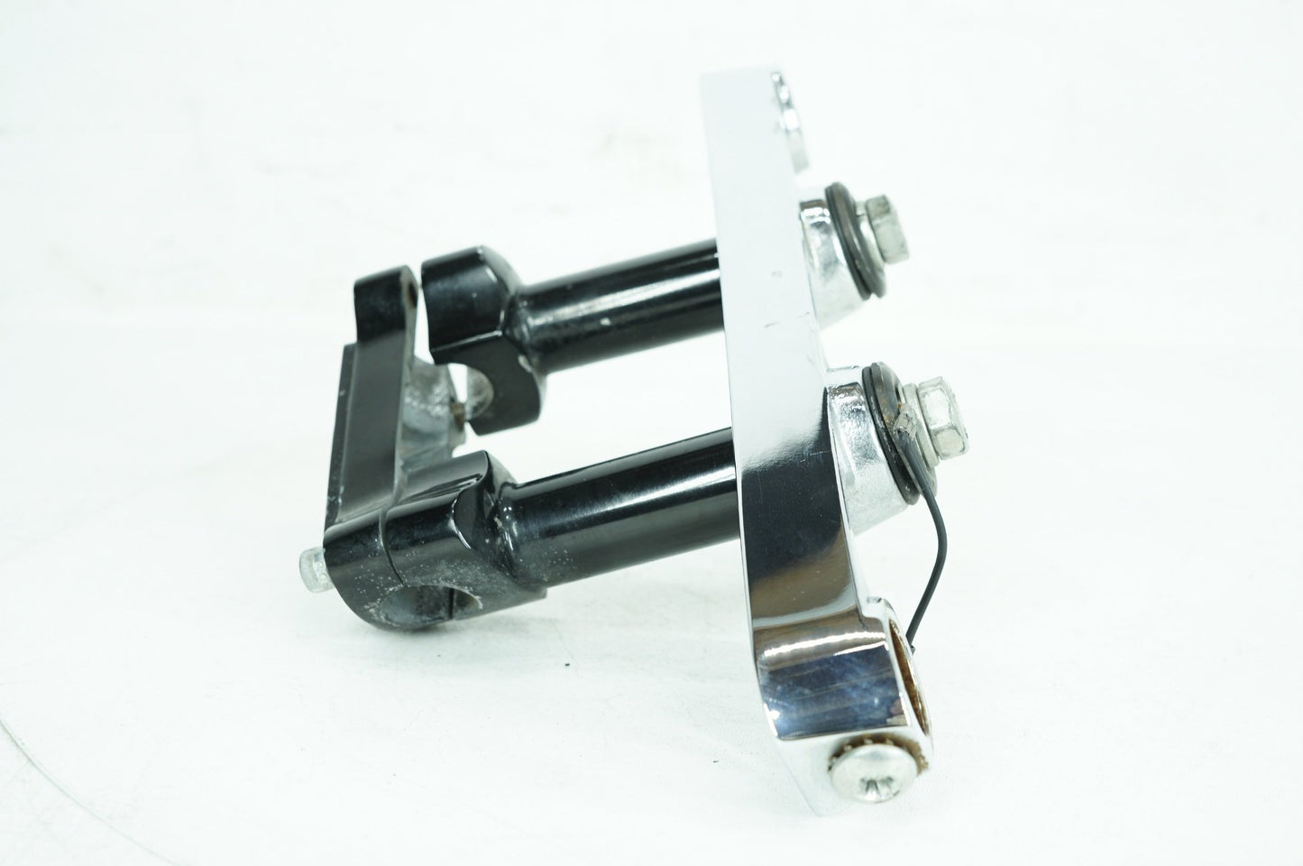 2007 - 2012 Harley-Davidson Softail Custom Front Fork Upper Triple Tree Clamps 45672-80B