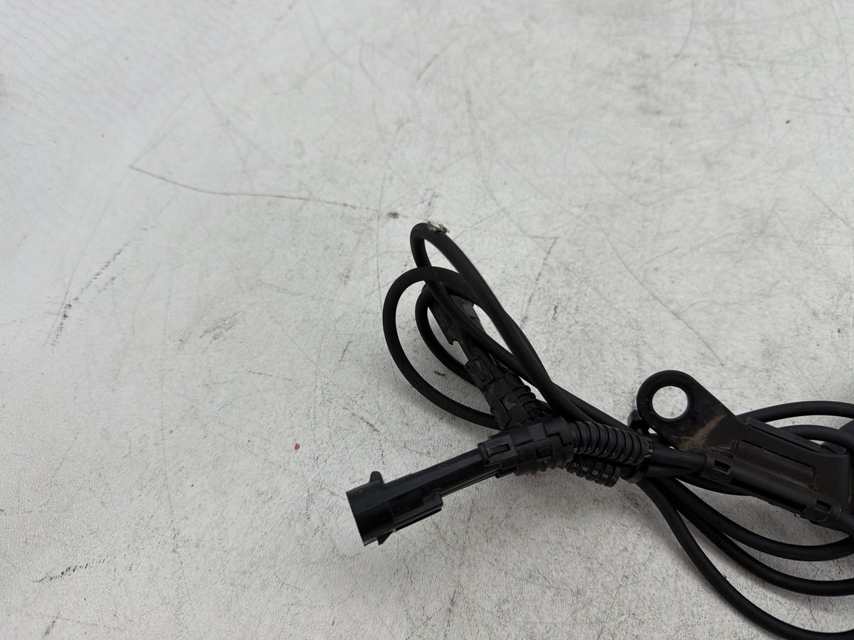2015 Harley Electra Glide Touring Ultra OEM Front & Rear Wheel ABS Speed Sensors