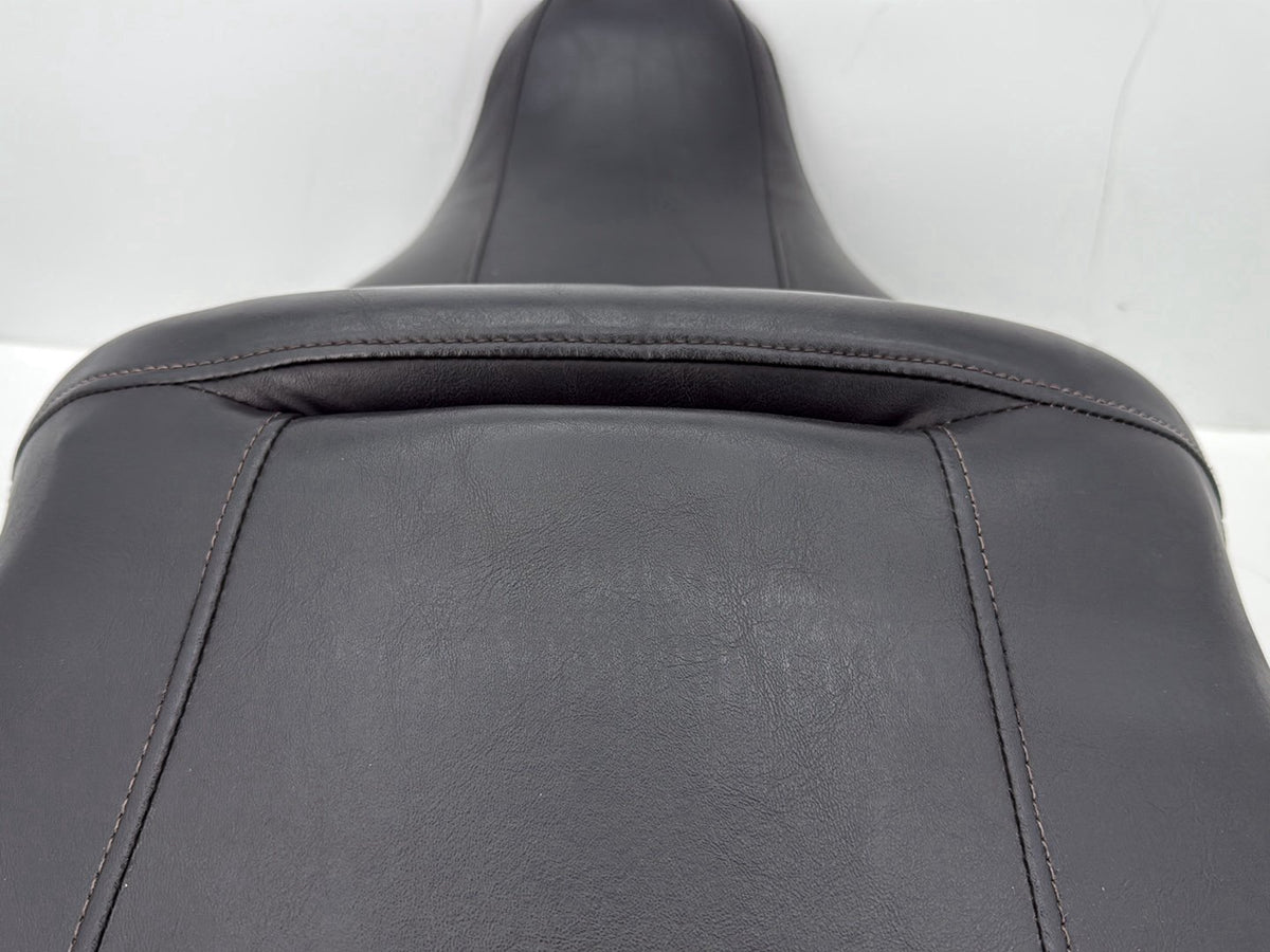 2008 Harley Touring Electra Glide Ultra OEM Passenger Rider Driver Seat Saddle