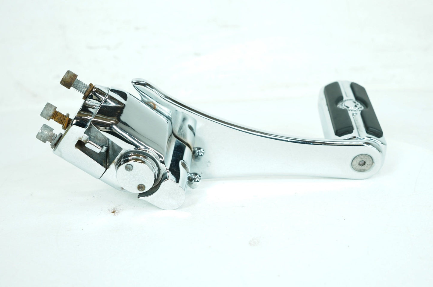 2008 - 2016 Harley-Davidson Touring Electra Glide Ultra Rear Passenger 1 Foot Peg Step Rest 54157-10