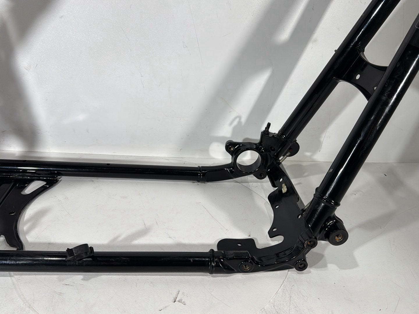 2007 - 2016 Harley-Davidson Touring Electra Glide Ultra Body Main Frame Chassis CLN CLR 47900-10BHP