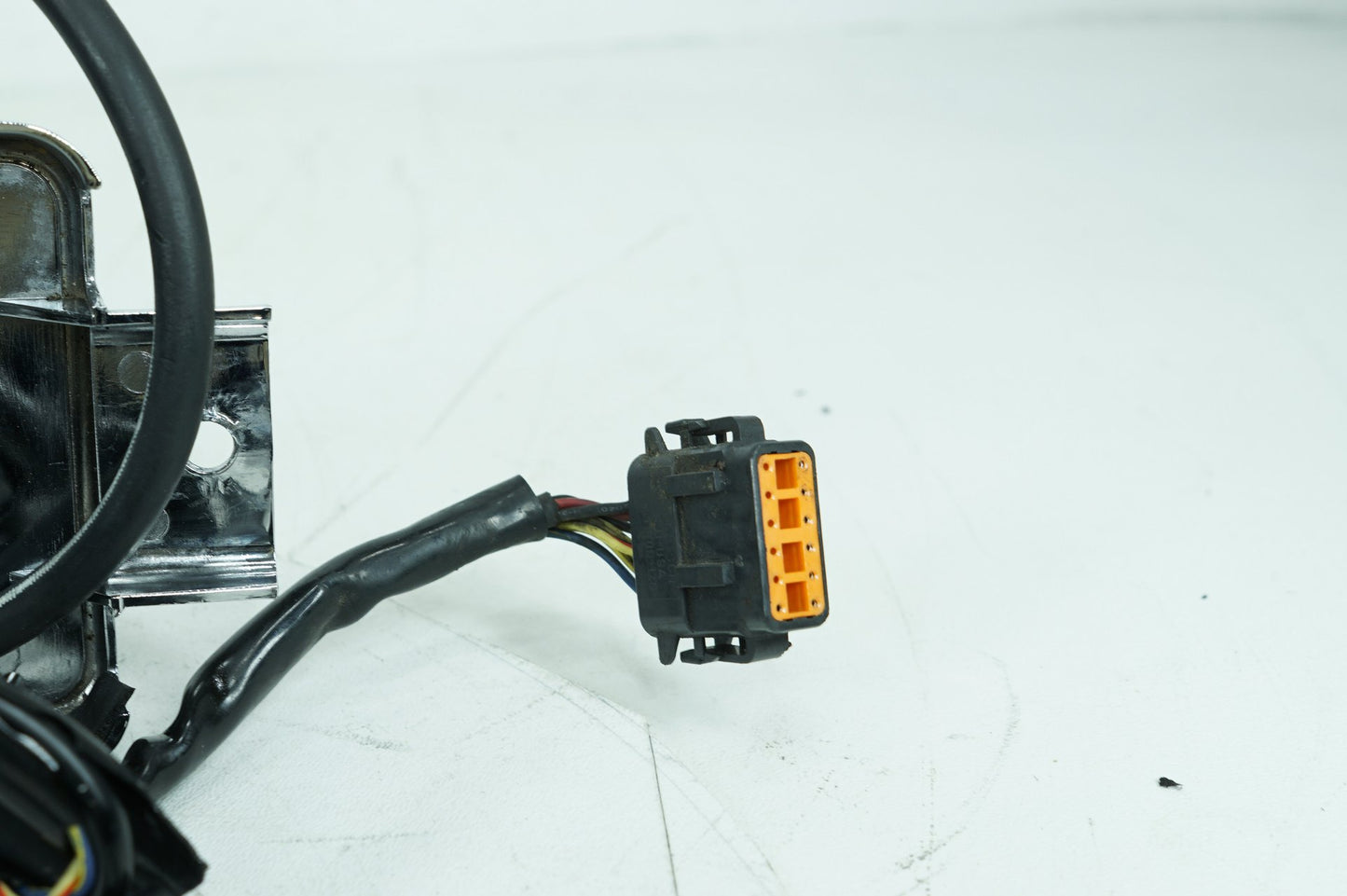 2007 - 2011 Harley-Davidson Touring Electra Screamin Eagle Fuel Gas Tank Dash Console NOKey 61270-98A