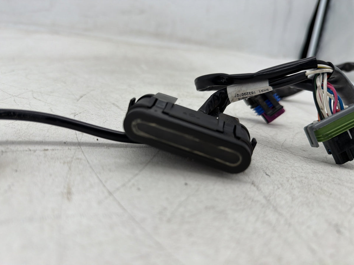 2017 Harley Dyna Street Bob FXDB OEM Dash Indicator Lamp Wire Plug In 68789-96A