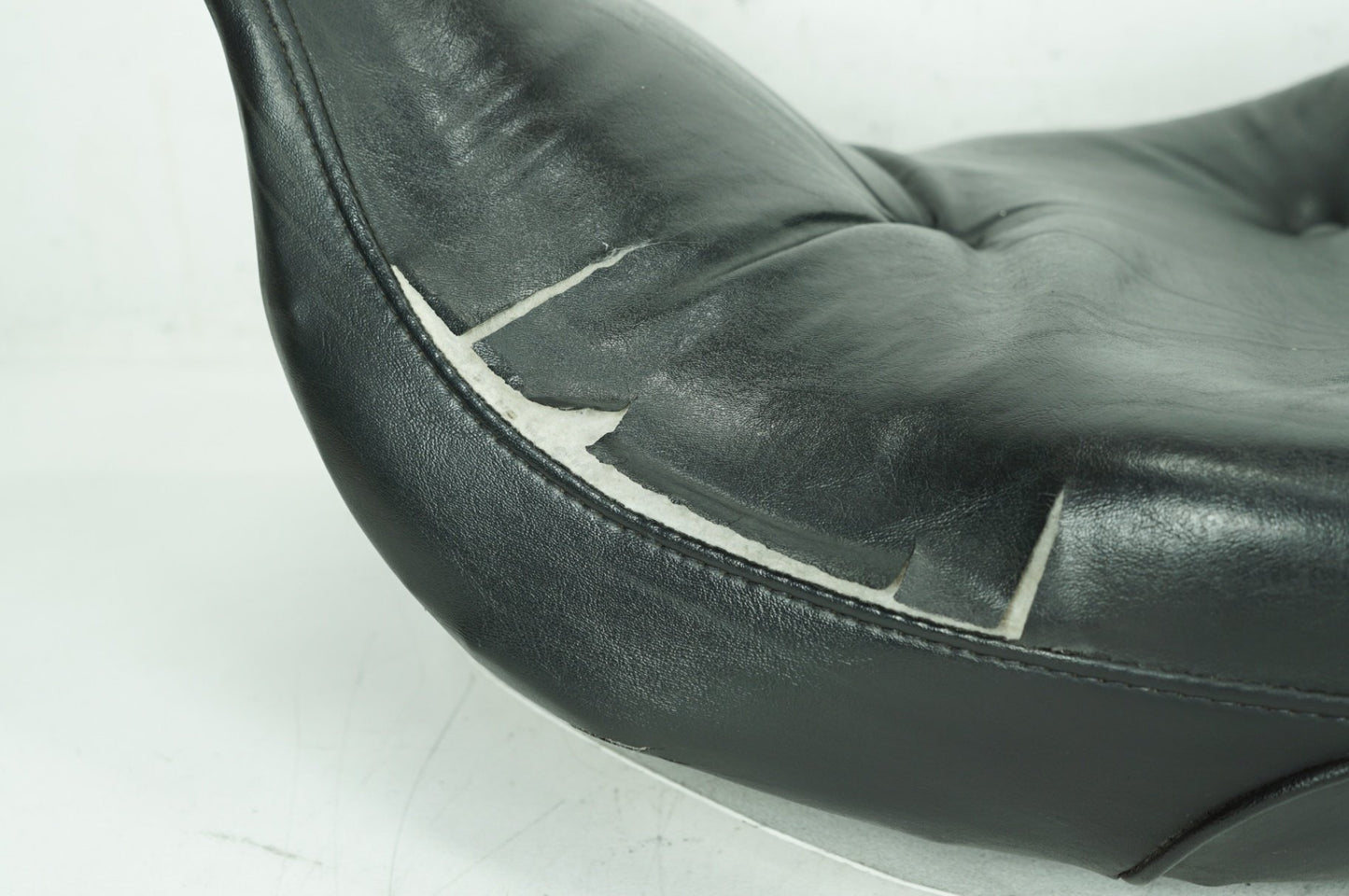 1999 - 2006 Harley-Davidson Touring Electra Glide Classic Passenger Rider Driver Seat Saddle 51704-05