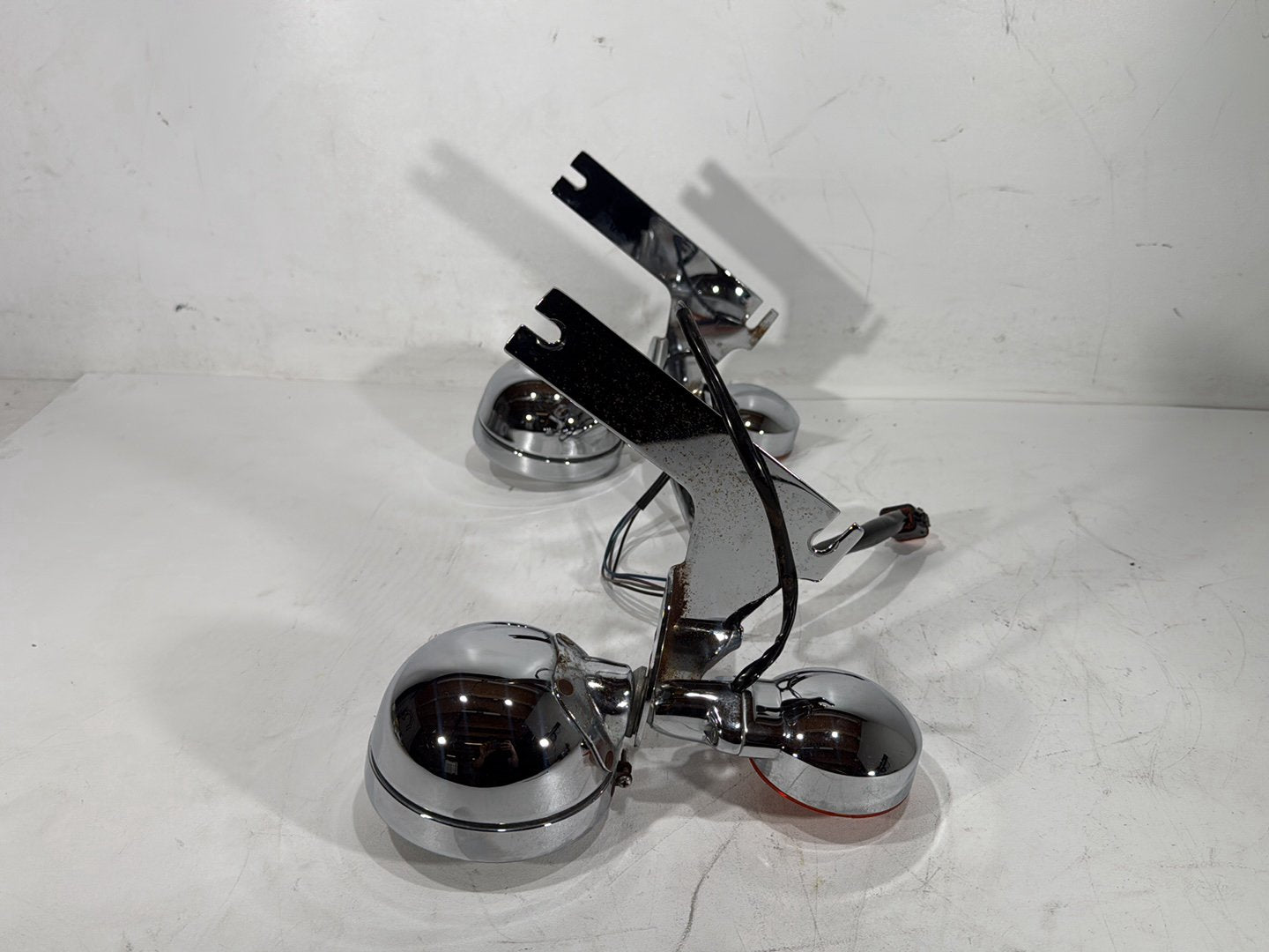 1996 Harley Electra Glide Touring FLHT OEM Front Turn Signal Indicators Aux Light Bar
