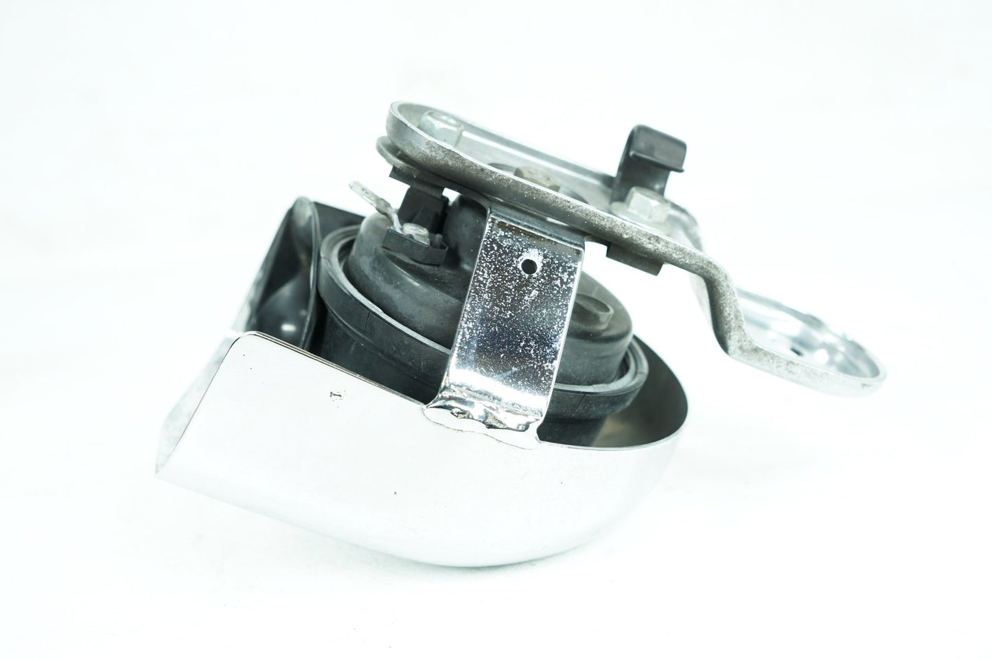2007 - 2011 Harley-Davidson Touring Road King Classic Horn Signal Klaxon Chrome Cover 69012-93A