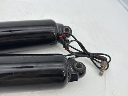 1999 - 2006 Harley-Davidson Touring Road King Police Rear Left Right Shock Absorbers 54565-97A