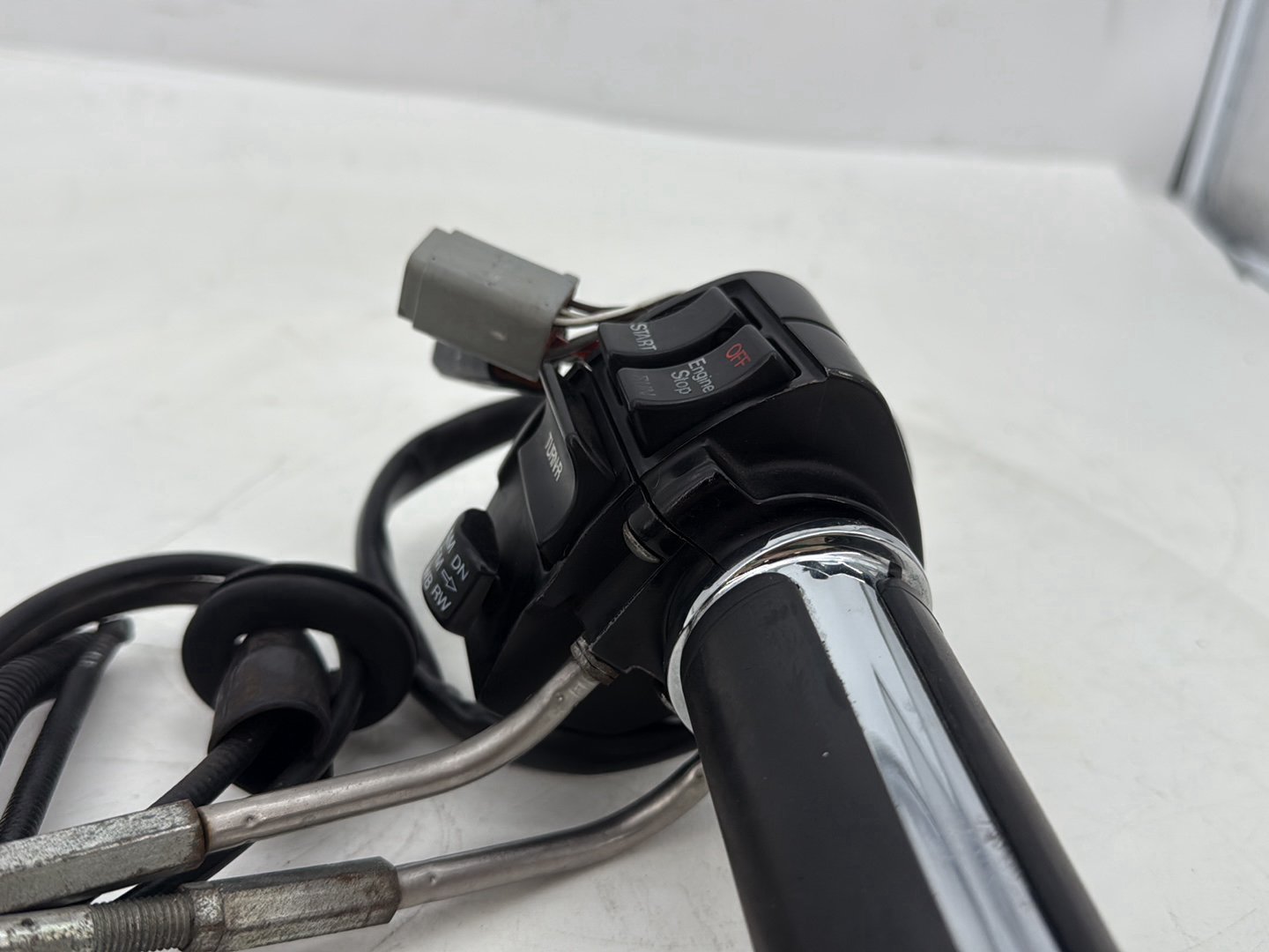 1995 Harley Touring FLHTCI Electra Glide Classic OEM Right Engine Start Kill Switches Controls