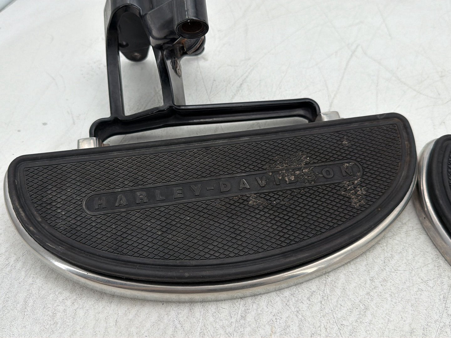 2011 Harley Heritage Softail Classic FLSTC OEM Left Right Driver Floorboard Foot Rest