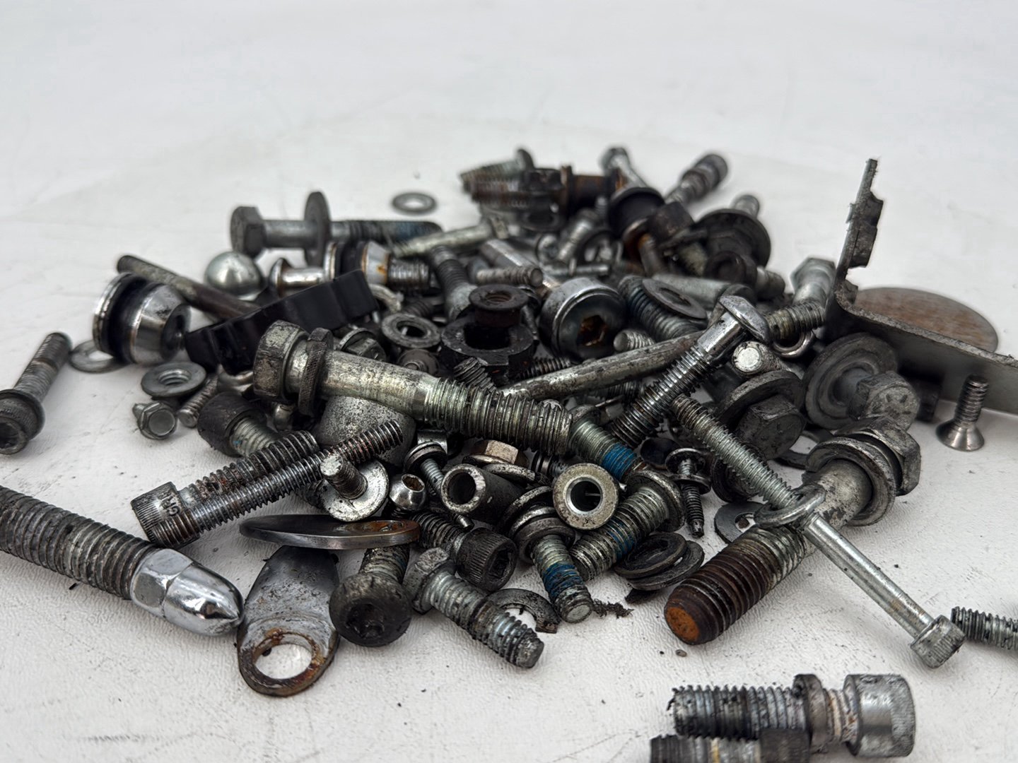 2007 - 2012 Harley-Davidson Dyna Super Glide Hardware Bolts Nuts & Brackets