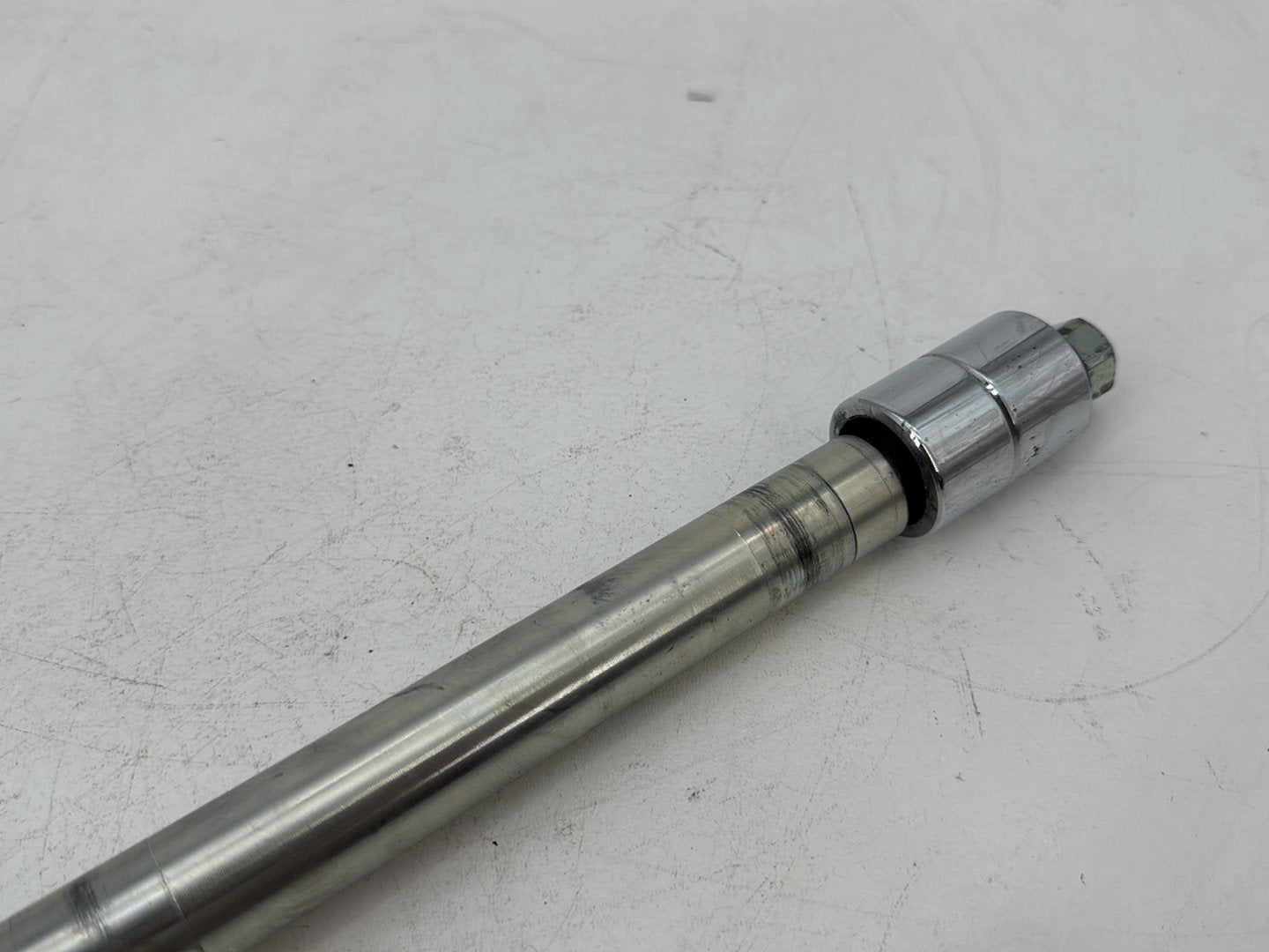 1999 - 2006 Harley-Davidson Touring Road King Classic Front Wheel Axle Bolt Shaft  	43364-00