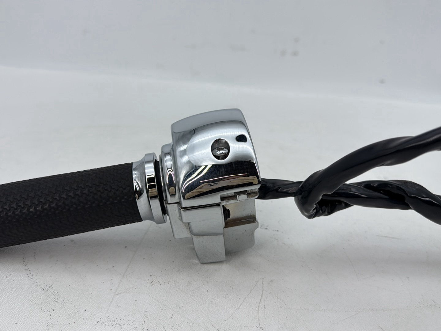 2007 - 2011 Harley-Davidson Touring Electra Glide Ultra Right Engine Start Kill Switches Controls 71684-06A