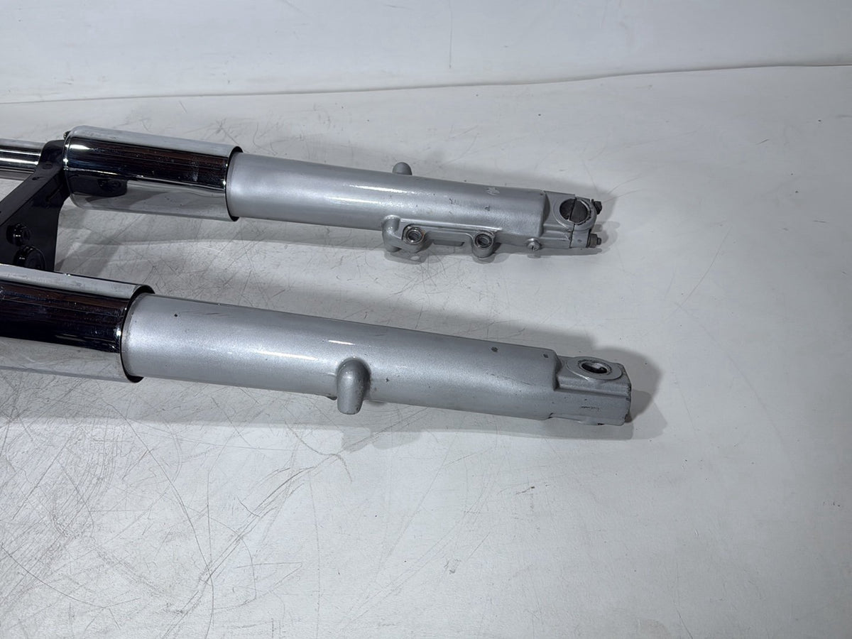06 Harley Touring Road King OEM Front Triple Tree Set & LH RH Fork Legs Sliders