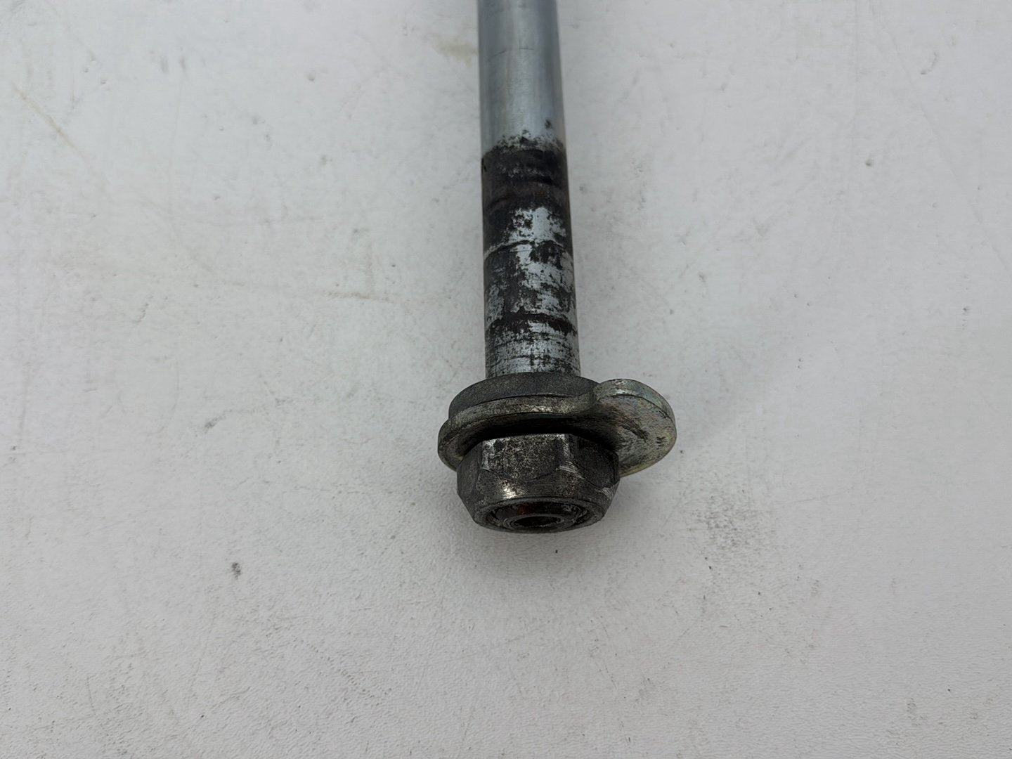 2014 Harley Electra Glide Touring CVO Screamin Eagle OEM Rear Wheel Axle Bolt Shaft