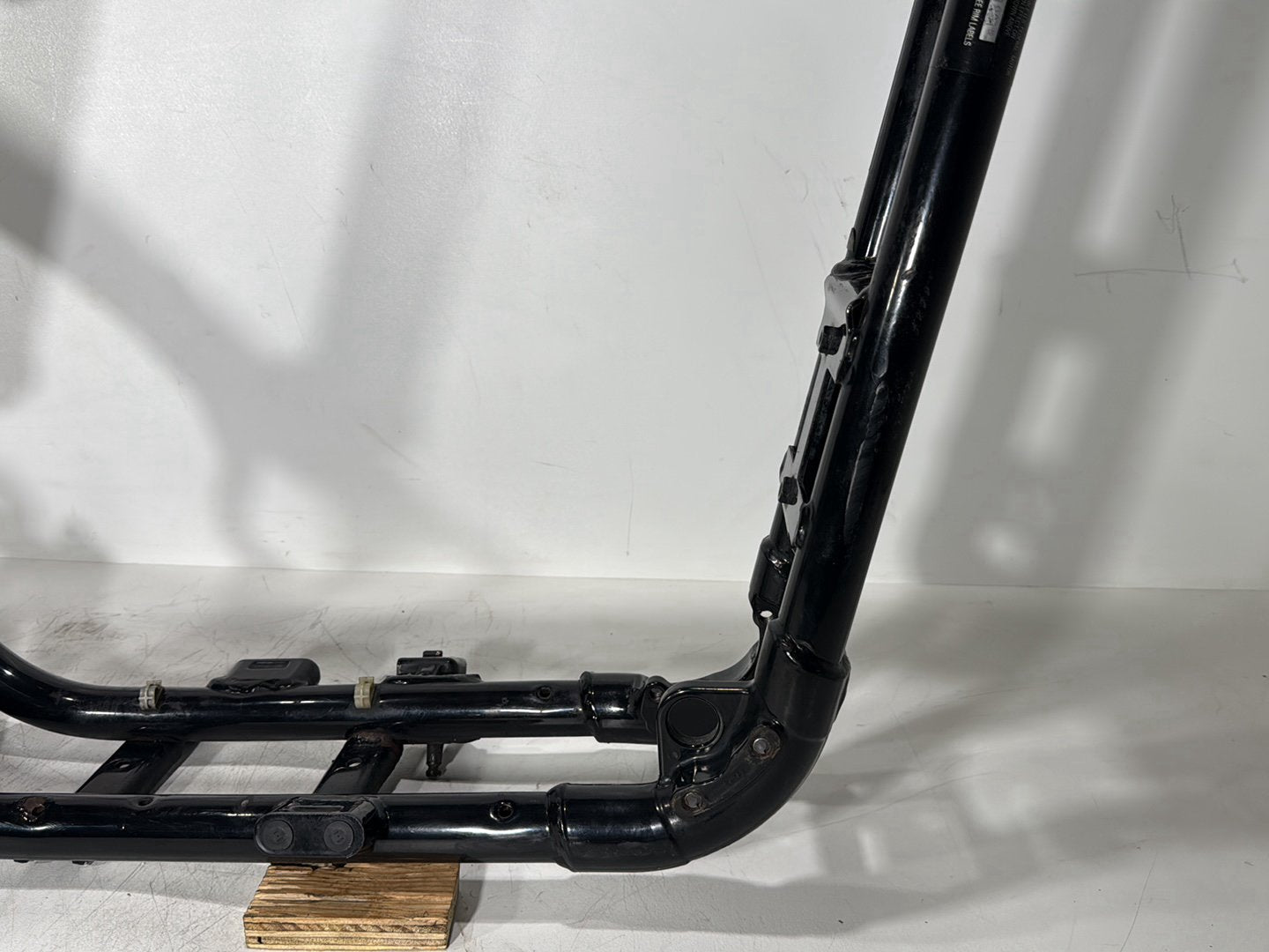 2005 Harley Sportster XL883C 883 Custom OEM Body Main Frame Chassis SLVG