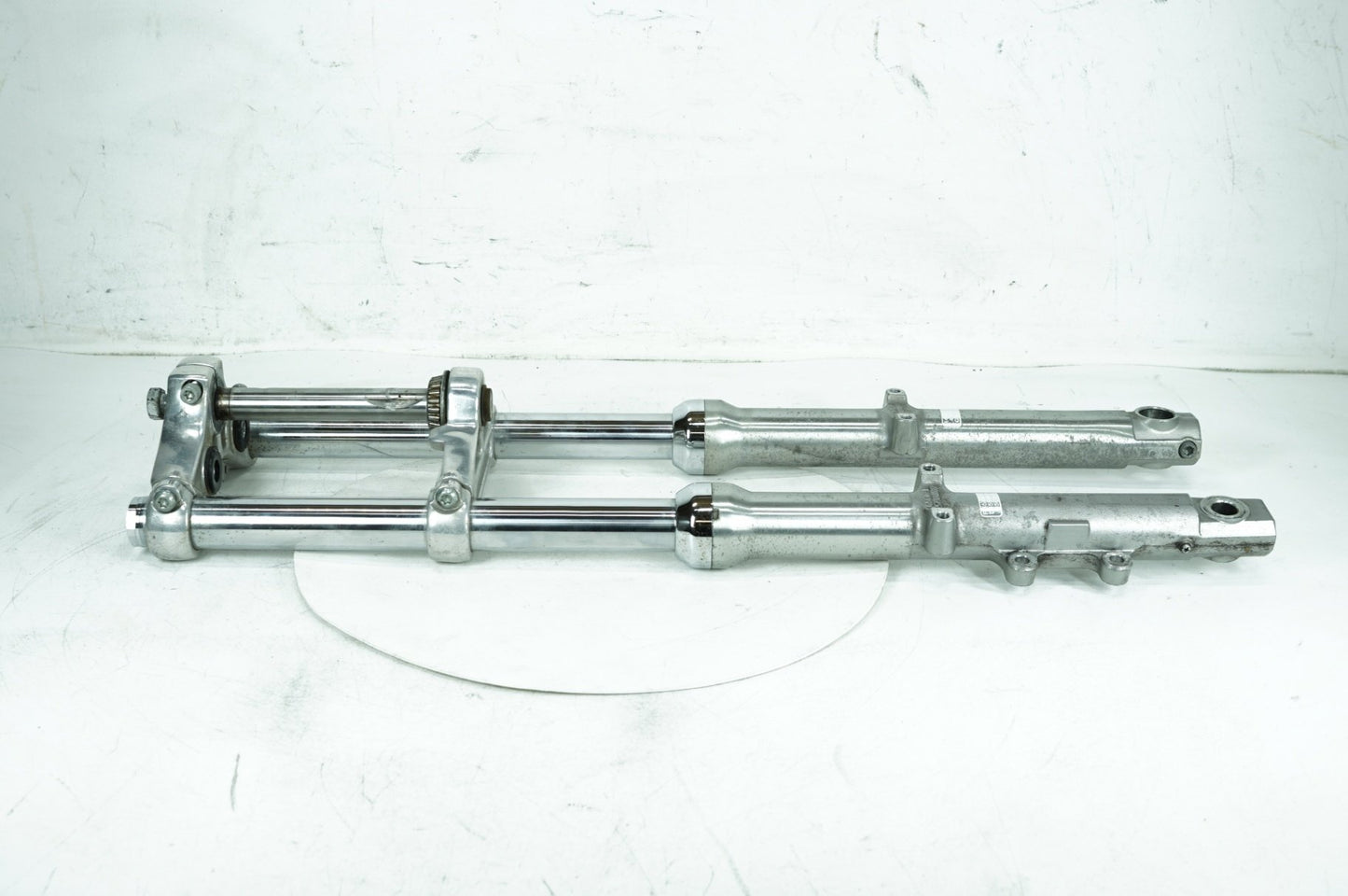 1999 - 2006 Harley-Davidson Dyna Low Rider Front Triple Tree Set & LH RH Fork Legs Sliders 45739-87