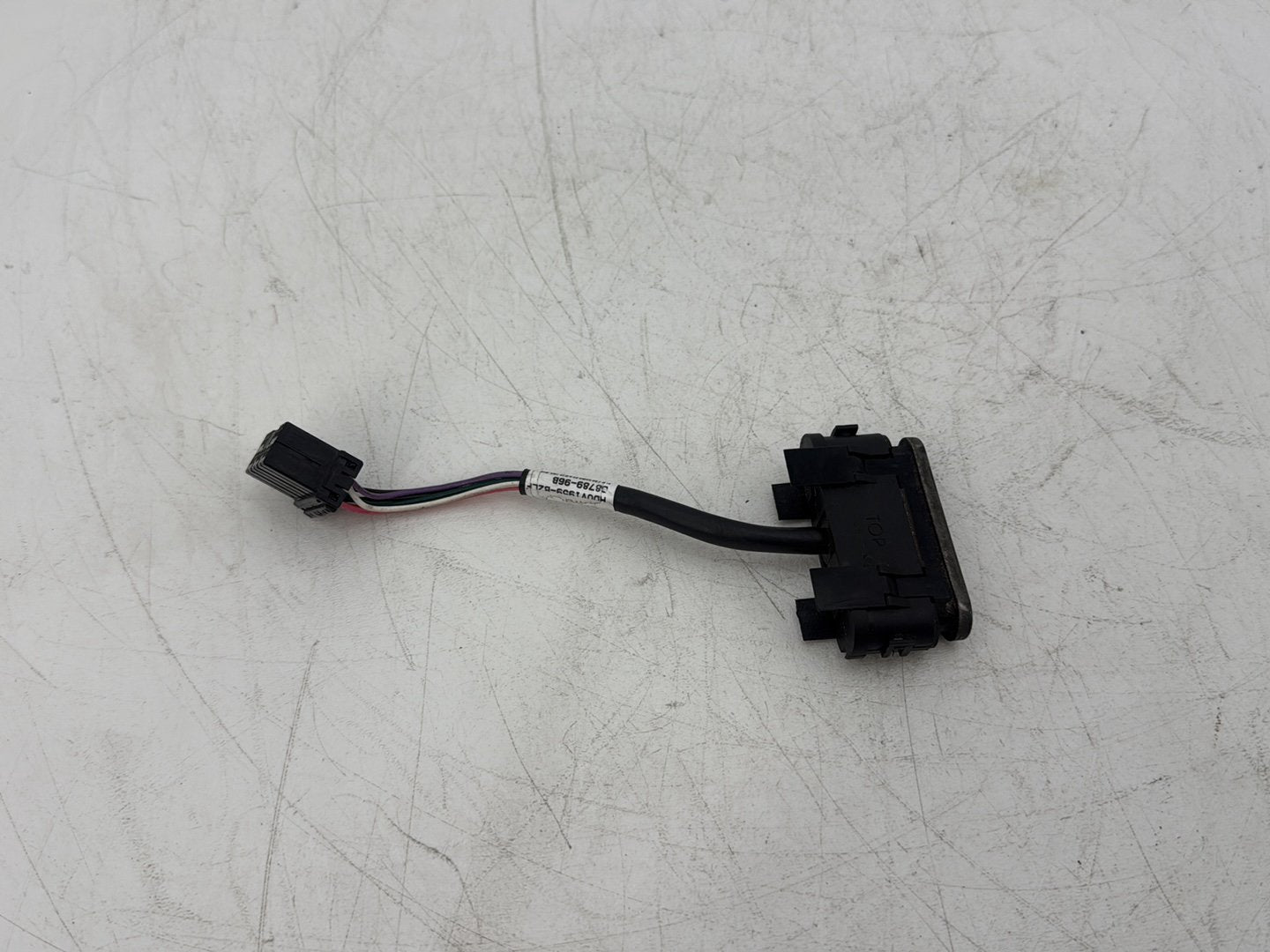 2007 Harley Touring FLHTCU Electra Glide Ultra OEM Dash Indicator Lamp Wire Plug 68789-96A