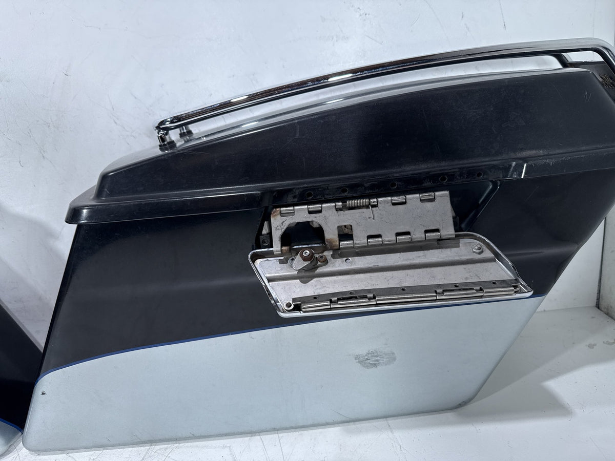 2012 Harley Electra Glide Touring Ultra OEM Left Right Saddlebags Luggage NOKey