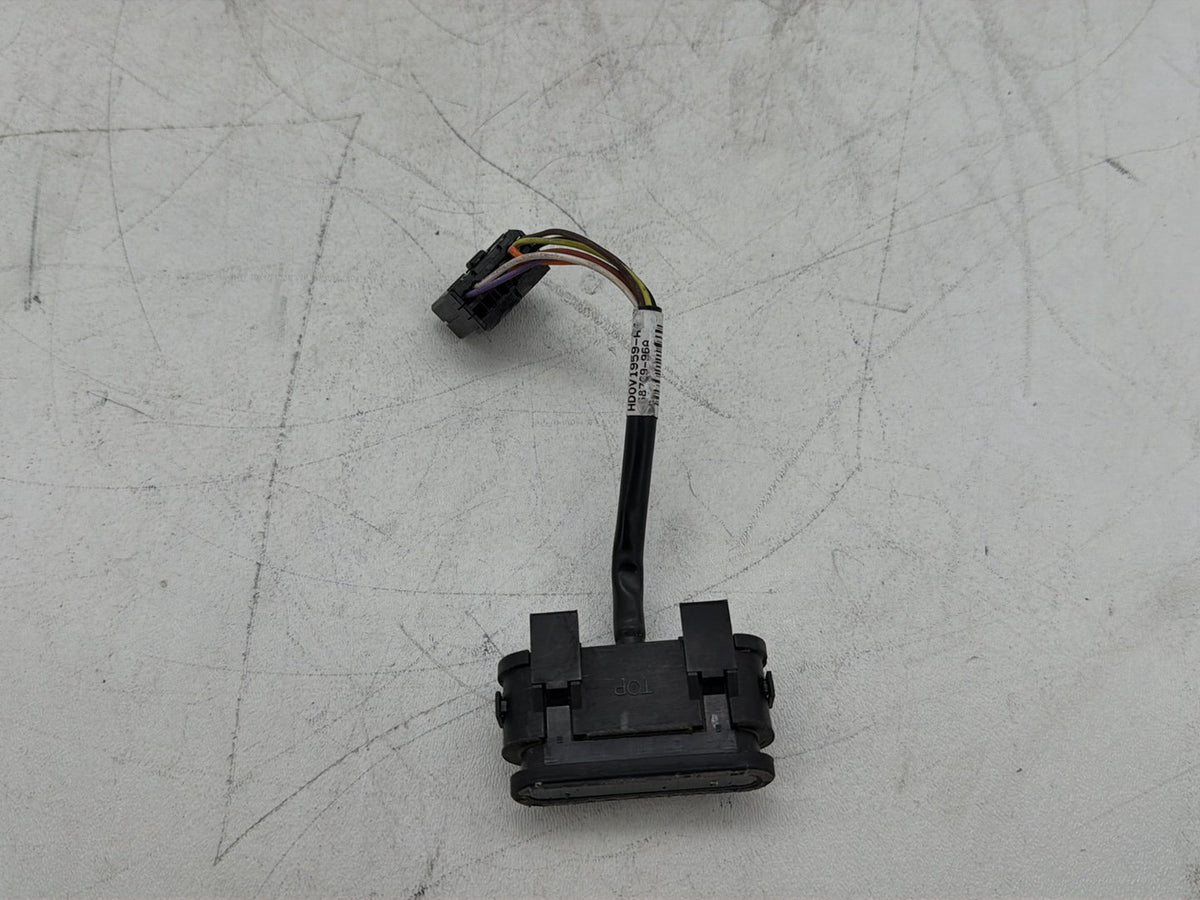 2007 Harley Electra Glide Touring Ultra OEM Indicator Lamp Wire Plug 68789-96A