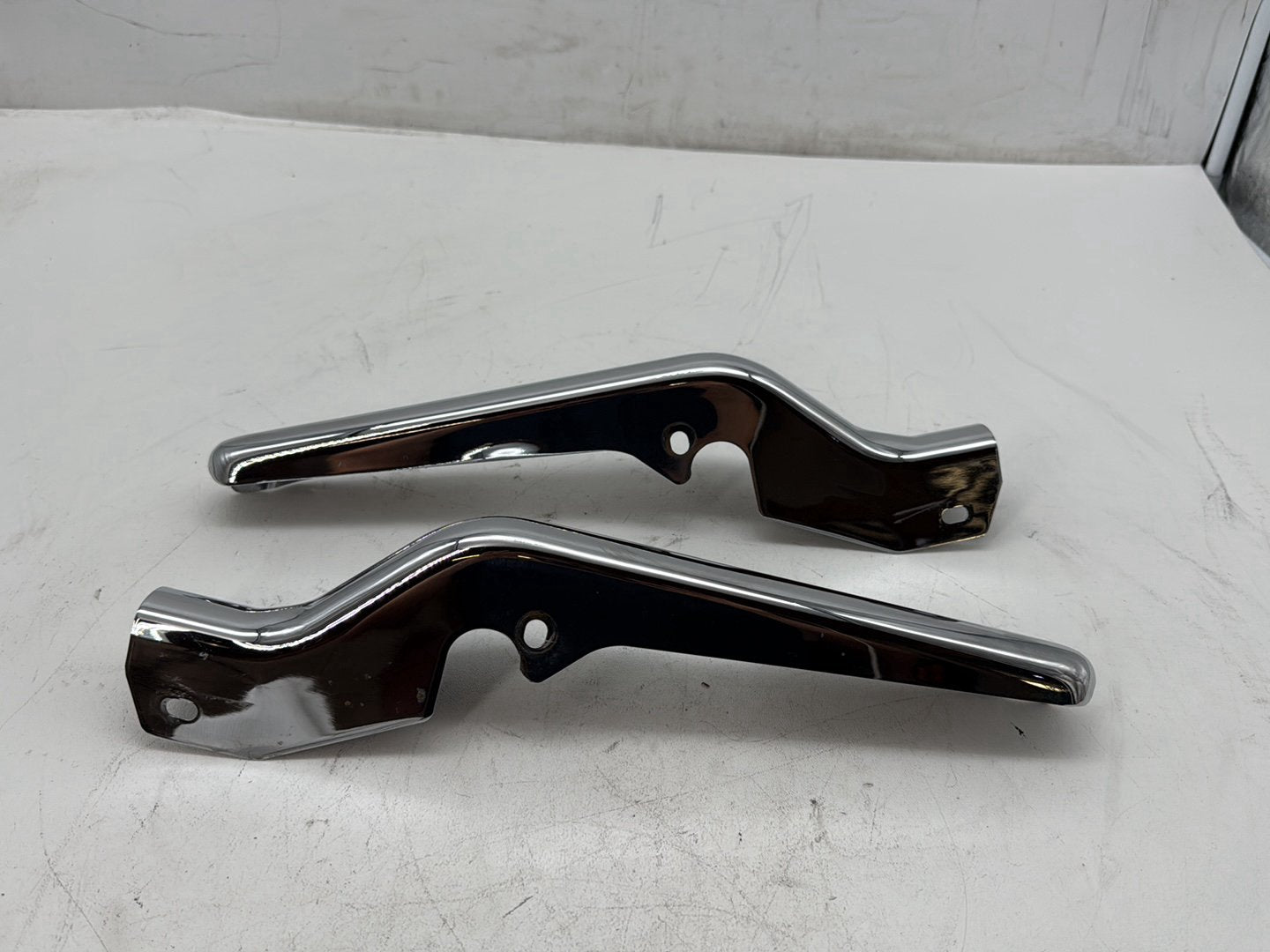 2006 Harley Touring FLHTCI Electra Glide Classic OEM Left Right Saddlebag Fender Struts Brackets