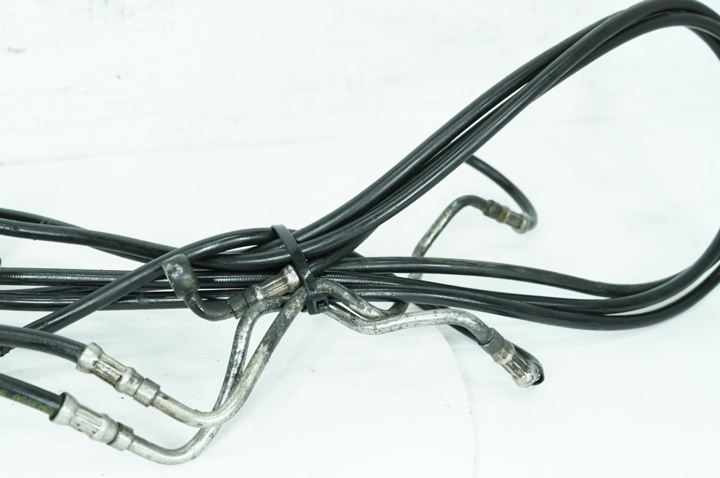 2008 - 2016 Harley-Davidson Touring Road Glide Front Brake Hose Line Pipe ABS 41800316