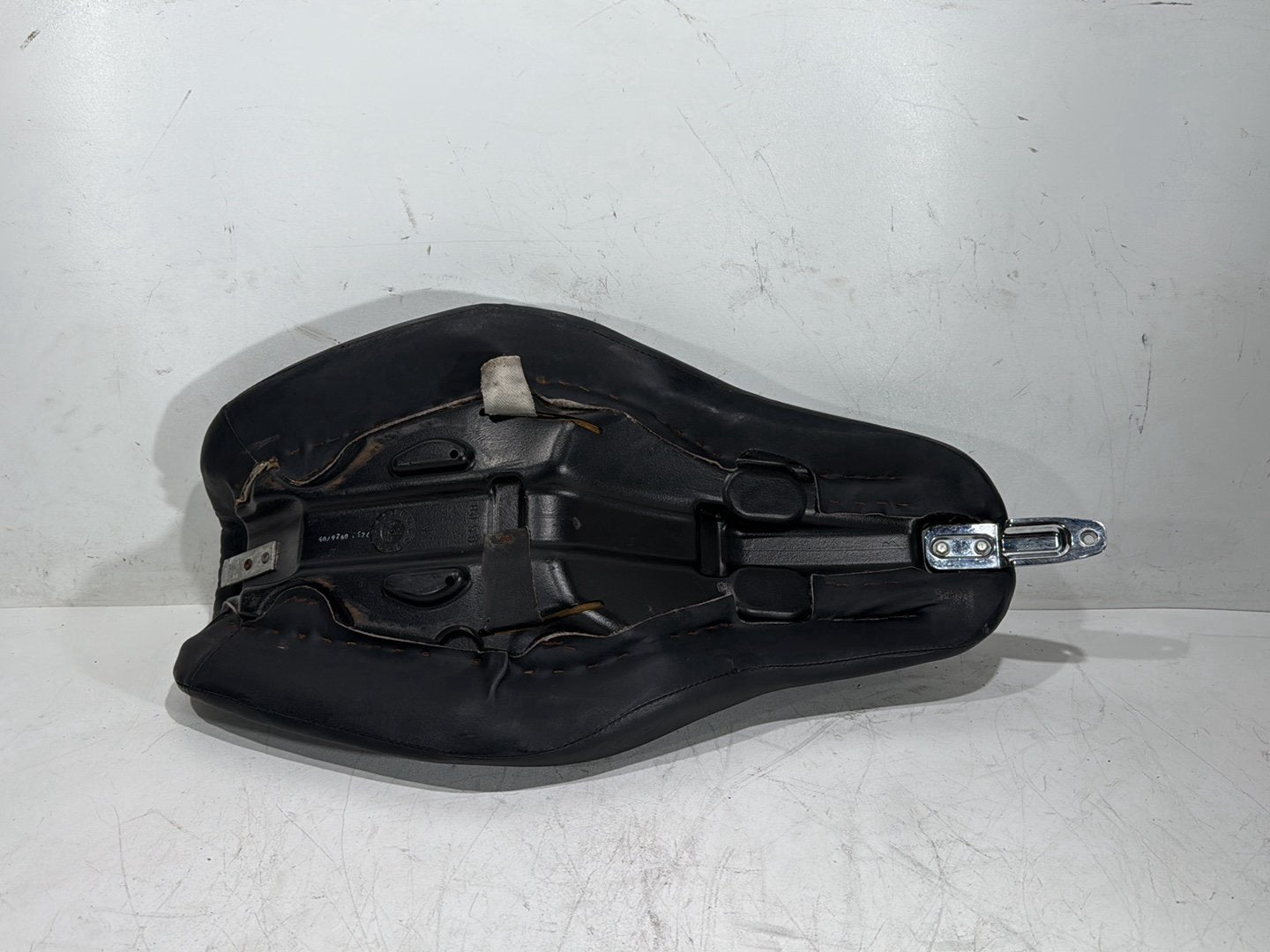 2008 Harley Dyna Fat Bob FXDF OEM Passenger Rider Driver Seat Saddle