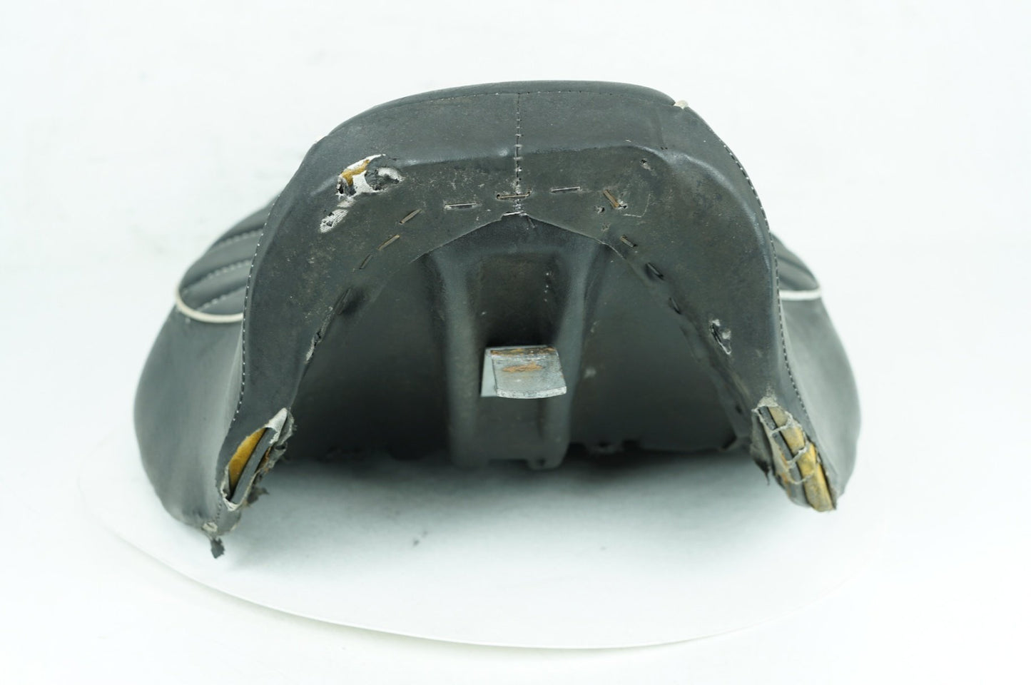 1999 - 2006 Harley-Davidson Touring Road King Passenger Rider Driver Seat Saddle 52314-04