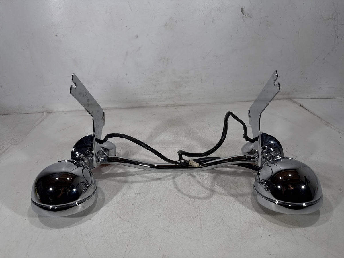 2002 Harley Electra Glide Touring OEM Front Turn Signal Indicators Aux Light Bar