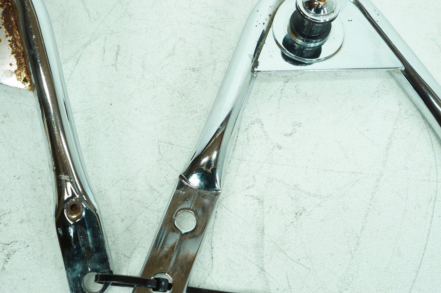 1999 - 2006 Harley-Davidson Touring Road Glide Detachable Tour Pak Luggage Box Bracket 53706-95
