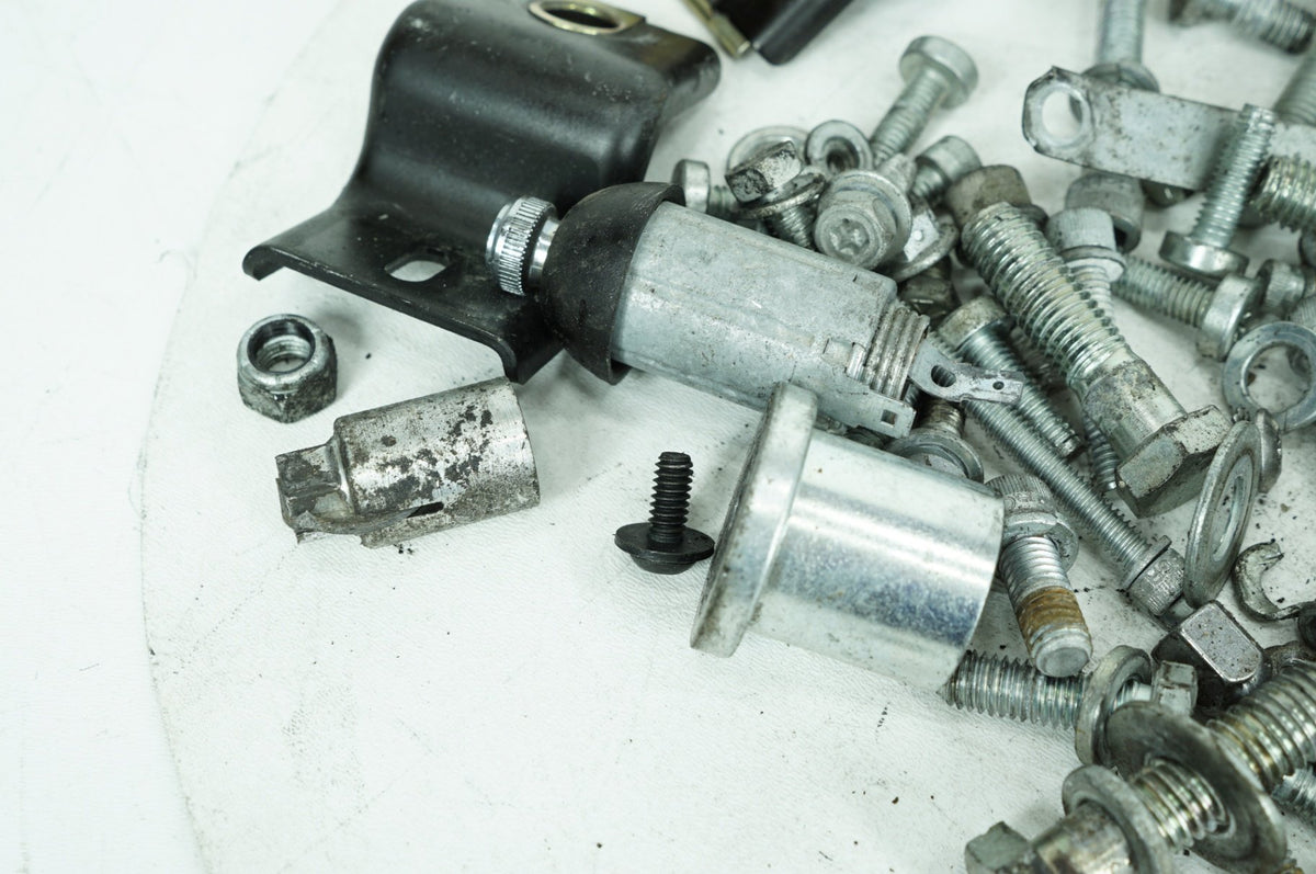 2009 Harley-Davidson Touring FLHTC - Hardware Bolts Nuts & Brackets