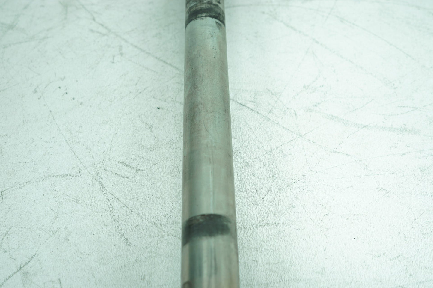 2007 - 2012 Harley-Davidson Touring Electra Glide Ultra Rear Wheel Axle Bolt Shaft 41056-09