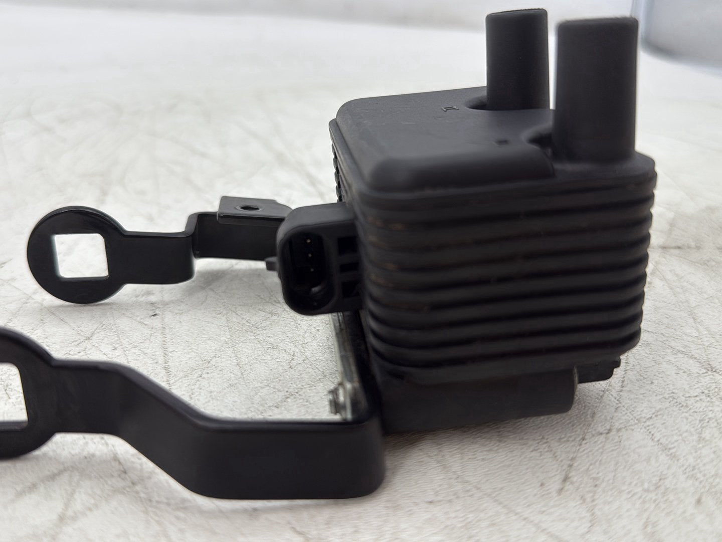 2006 Harley Sportster XL883L 883 Low OEM Ignition Coil Spark Igniter