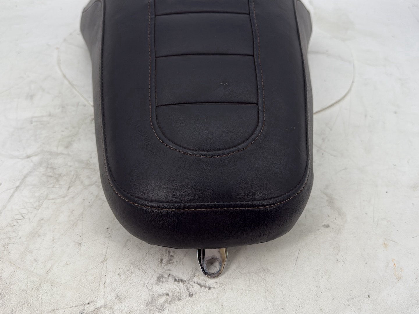 2006 Harley Dyna Super Glide Custom FXDCI OEM Passenger Rider Driver Seat Saddle
