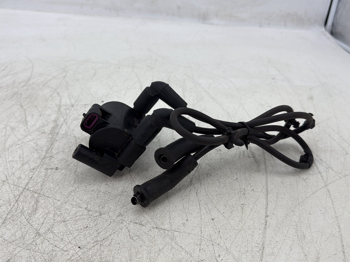2015 Harley Road Glide Touring FLTRXS OEM Ignition Coil Spark Plugs Cable