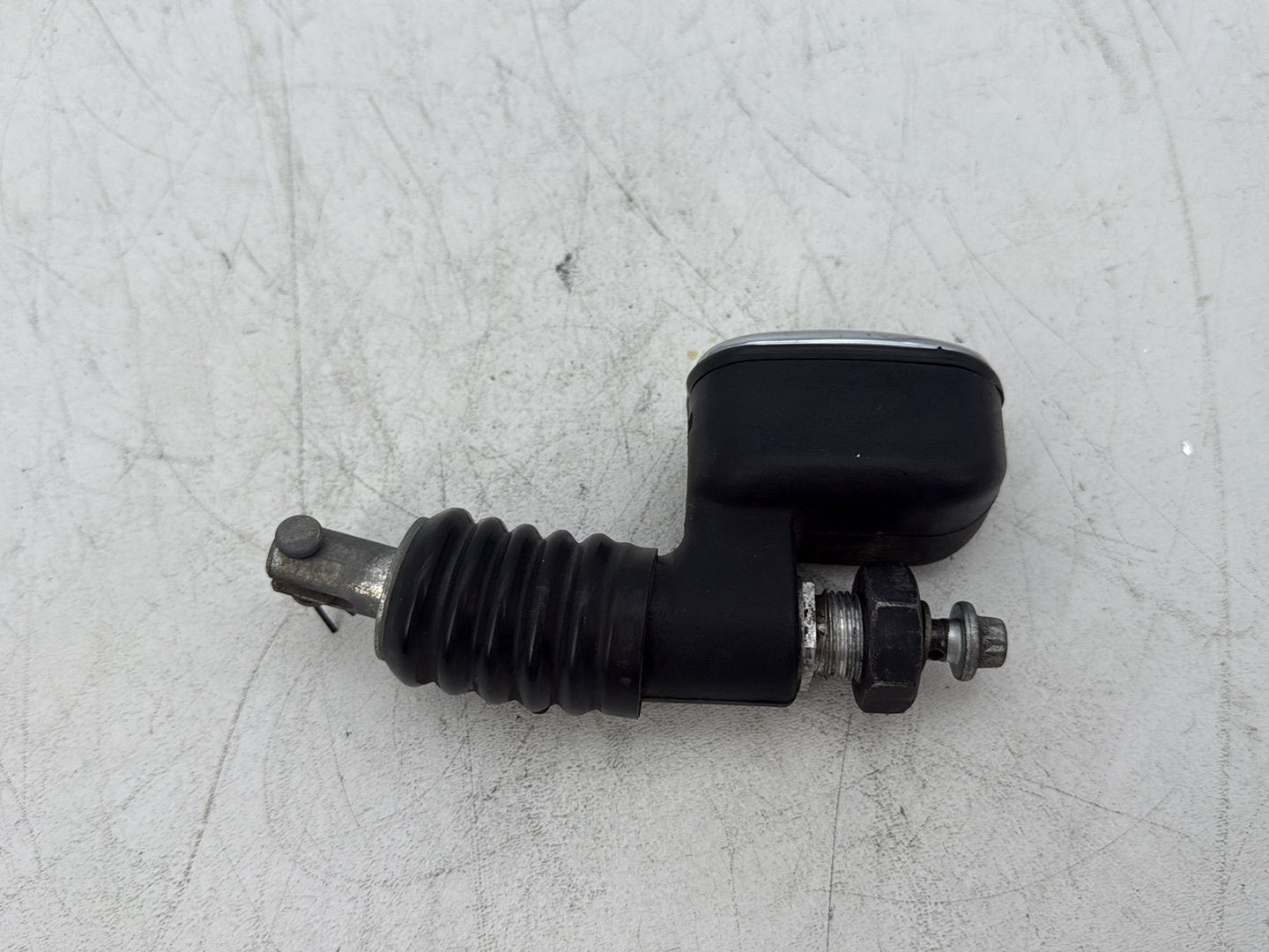 2006 Harley Softail FLSTCI Heritage Classic OEM Rear Brake Master Cylinder Reservoir