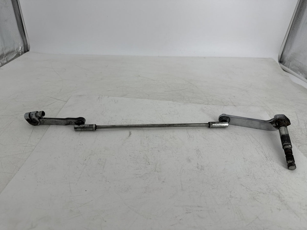 2013 Harley Street Glide Touring FLHX OEM Gear Shifter Lever Arm w/ Rod linkage