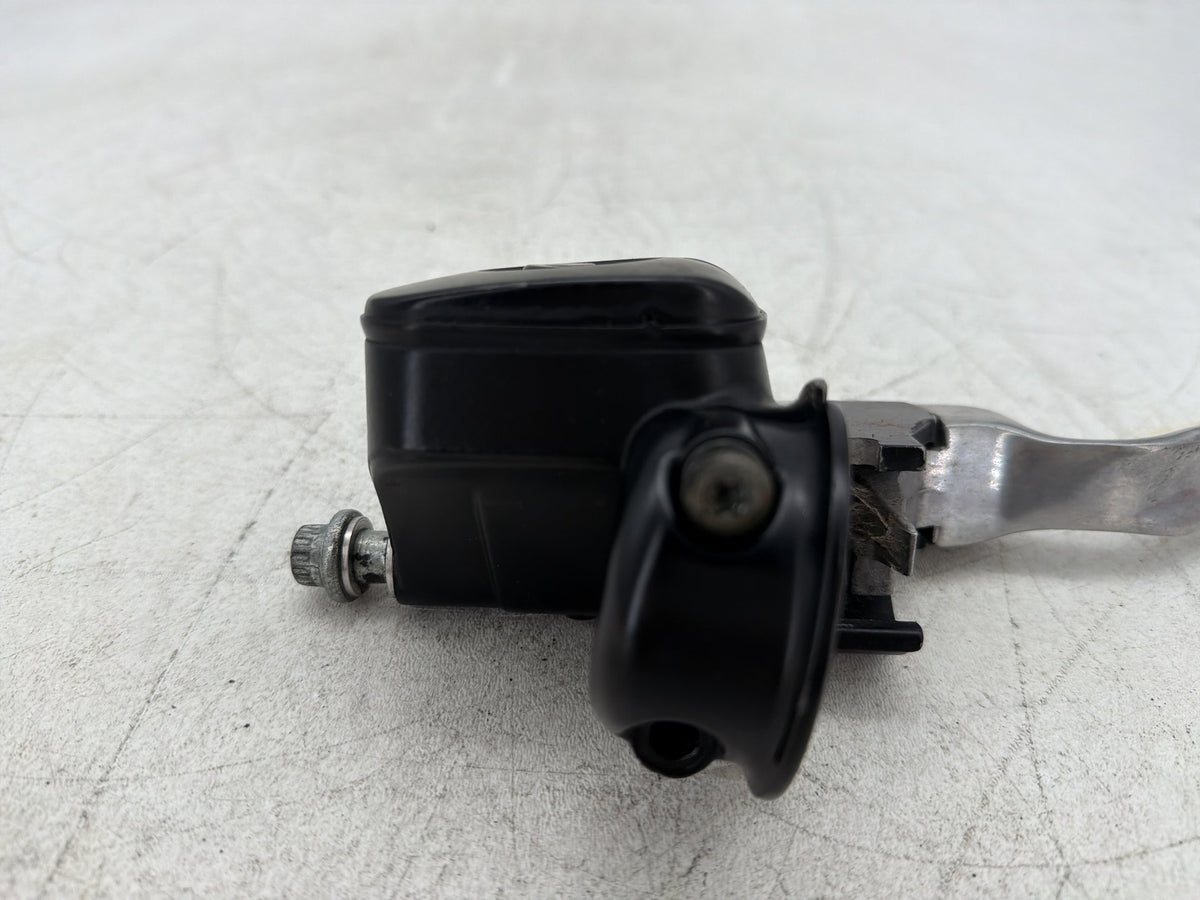2001 Harley Fat Boy Softail FLSTF OEM Front Right Brake Lever Master Cylinder