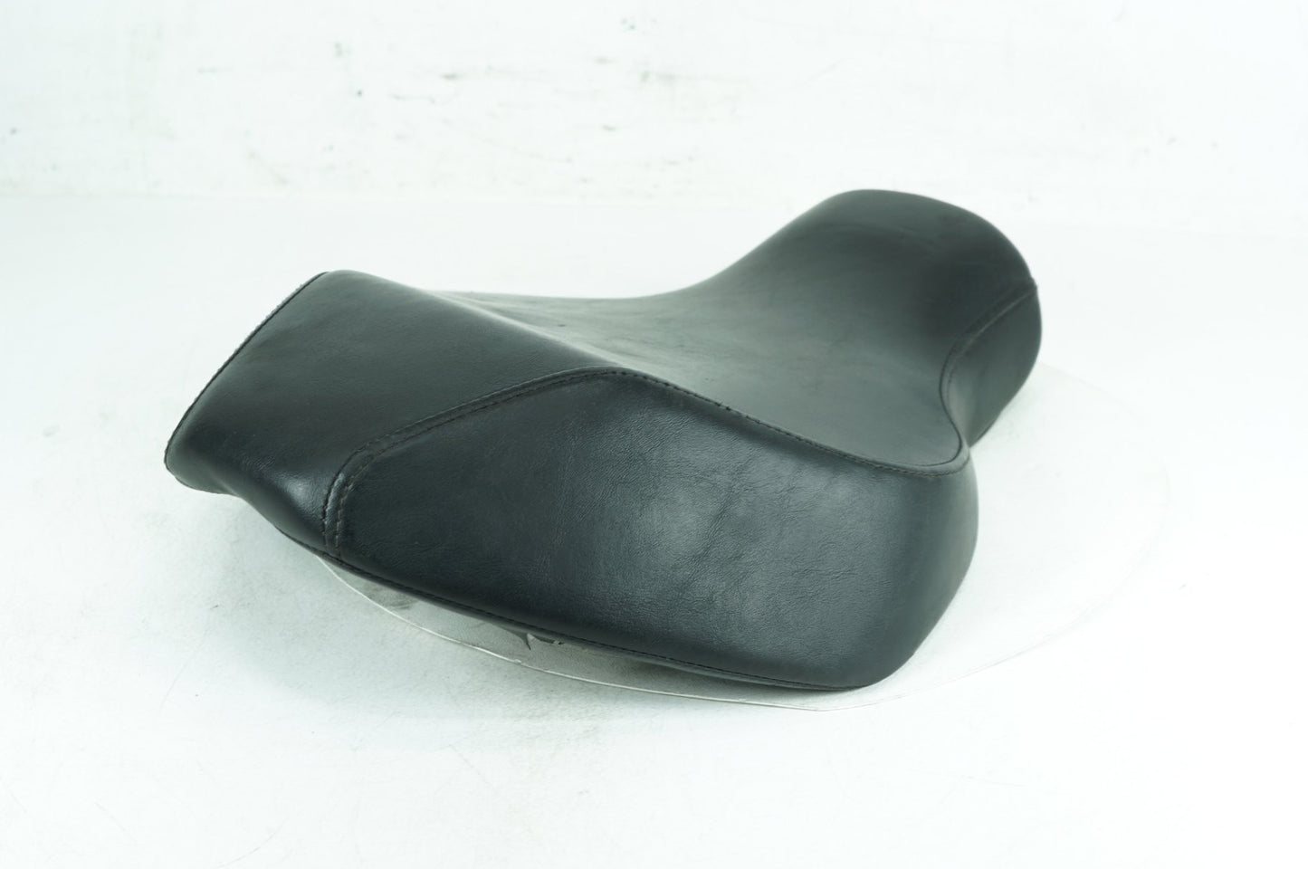 2004 - 2013 Harley-Davidson Sportster 1200 Low Rider Driver Solo Seat Pillion  	51532-07