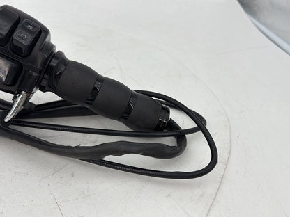 1999 - 2006 Harley-Davidson Touring Road King Police Right Engine Start Kill Switches Controls 71684-06A
