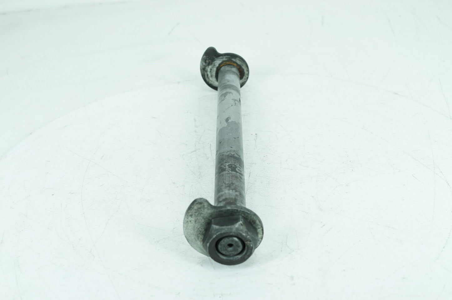 2007 - 2011 Harley-Davidson Touring Electra Screamin Eagle Rear Wheel Axle Bolt Shaft 41056-02