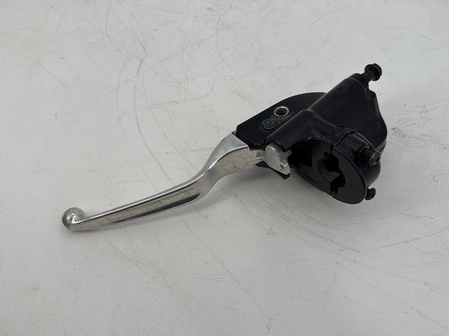 2008 - 2016 Harley-Davidson Touring Electra Glide Ultra Front Right Brake Lever Master Cylinder