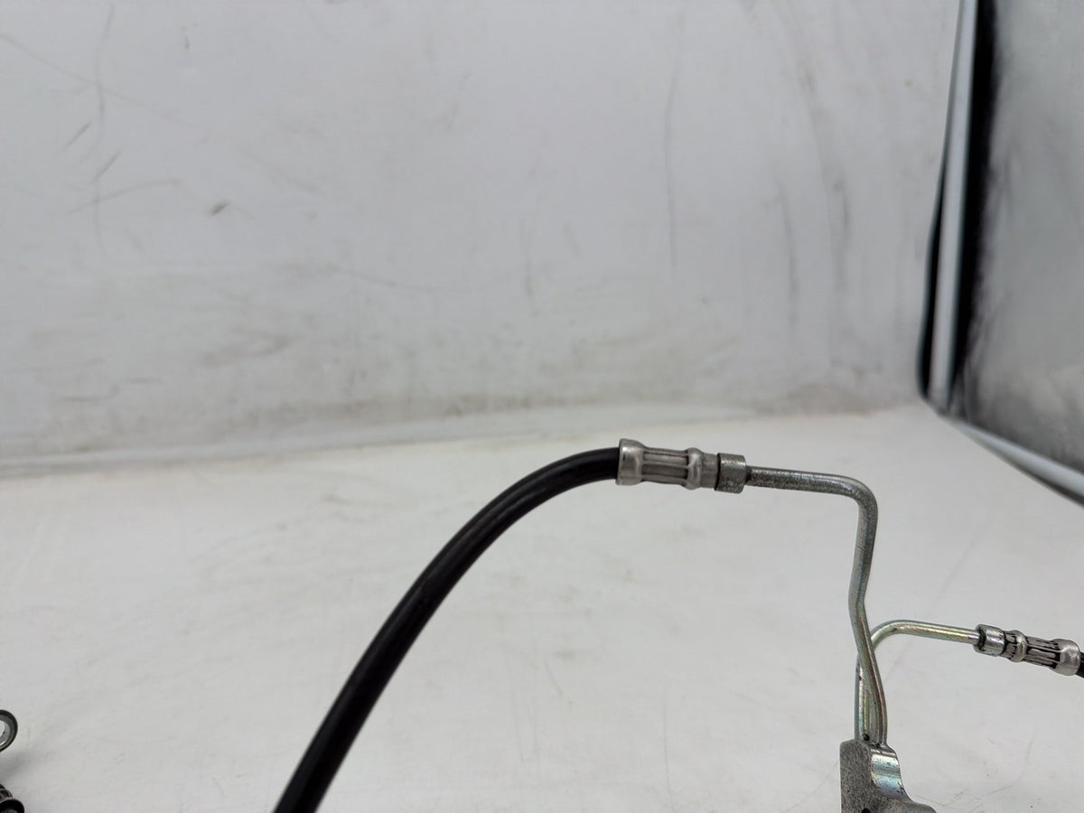 2010 Harley Electra Glide Touring Ultra OEM Front Brake Hose Line Pipe ABS