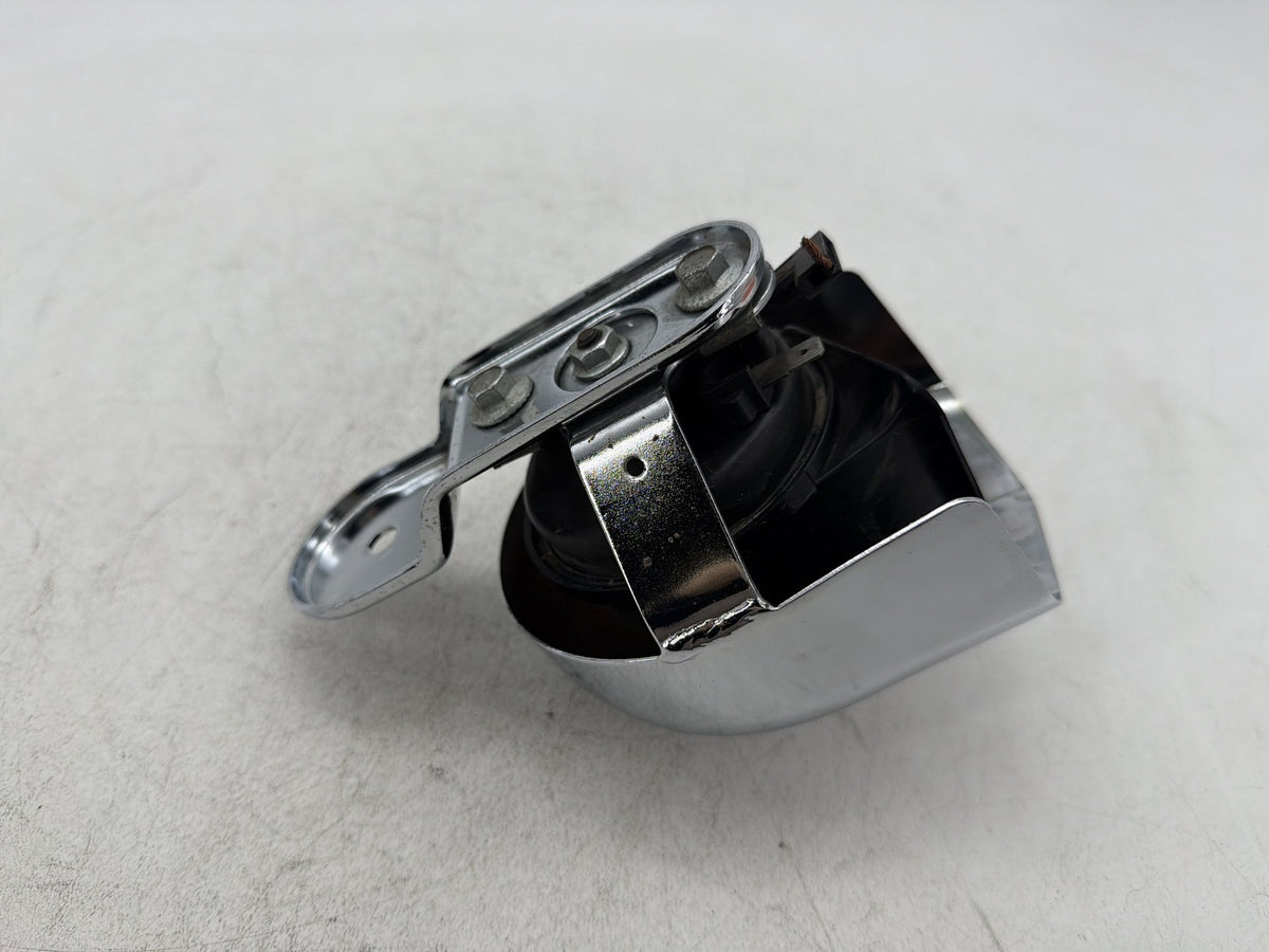 1996 Harley Electra Glide Touring Ultra OEM Horn Signal Klaxon Chrome Cover
