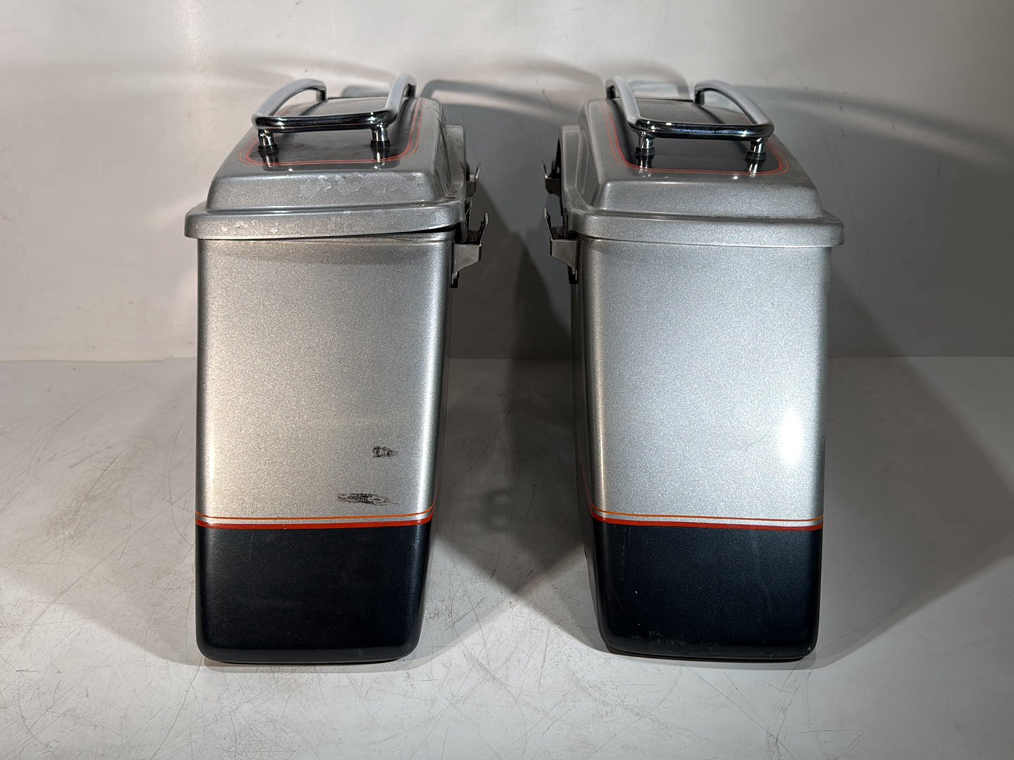 1984 - 1998 Harley-Davidson Touring Electra Glide Classic Left Right Saddlebags Luggage NOKey 90752-93